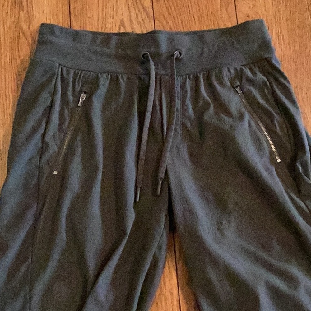 Athleta women’s Charcoal nylon Joggers with stretch - Picture 2 of 15
